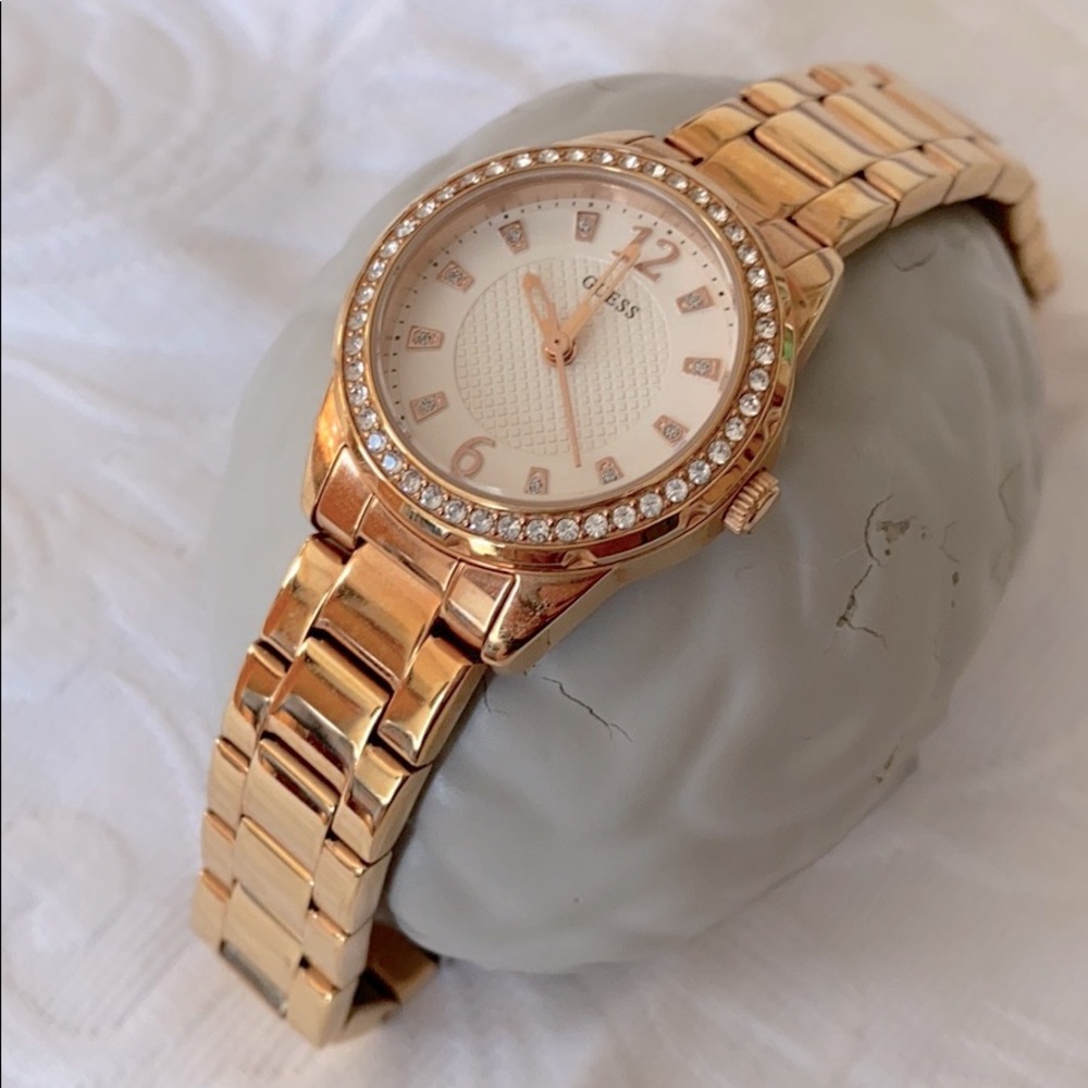 GUESS Women's Rose Gold Tone Watch 🌹🕰